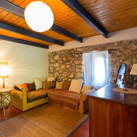 House Eva, Hotell 3*